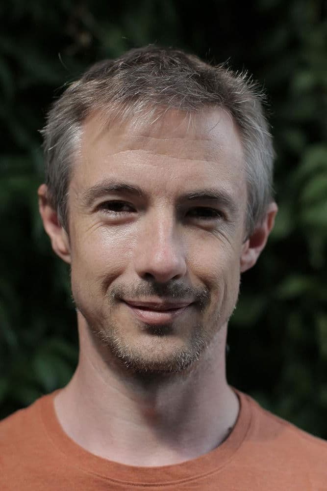 Richard Lewis profile