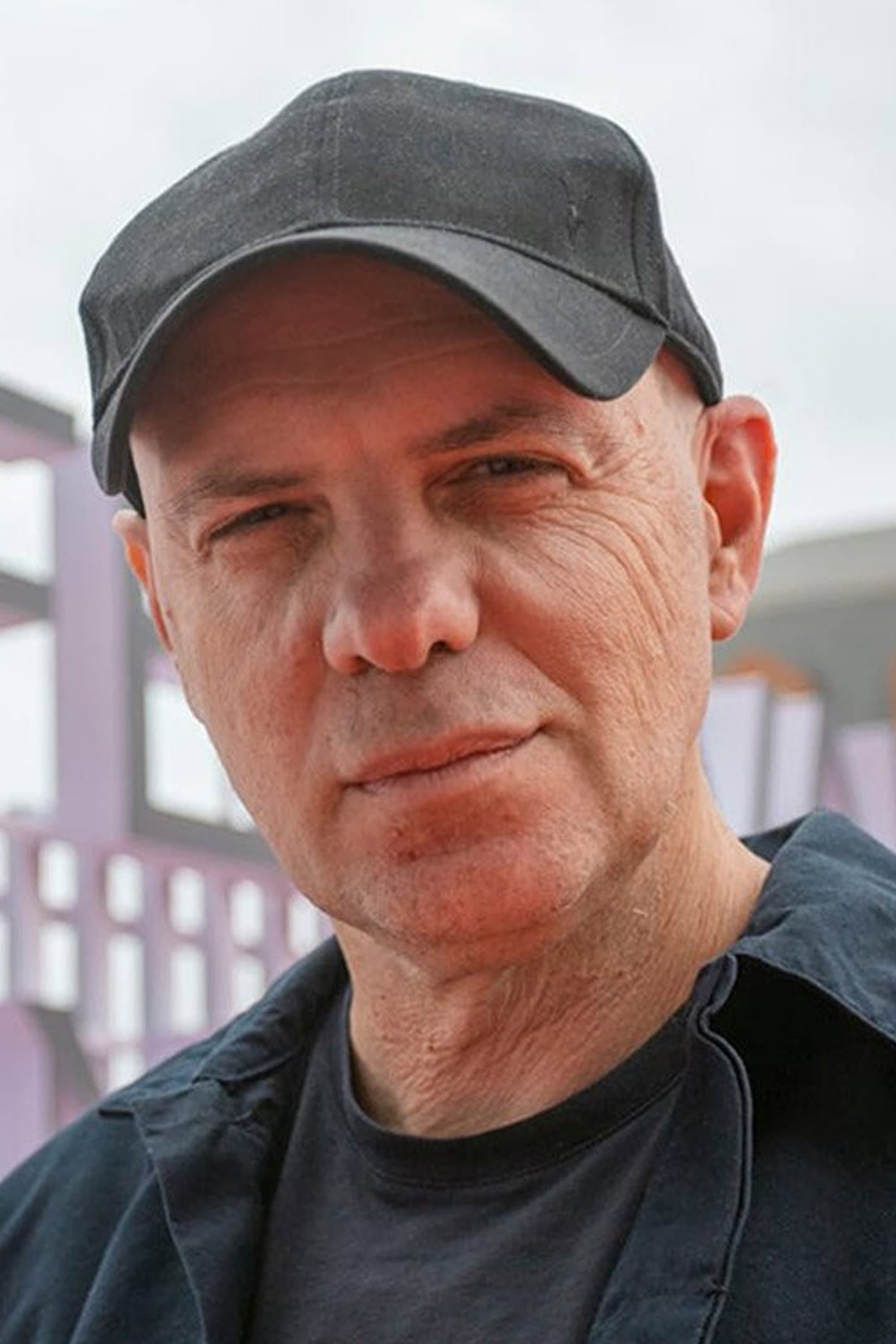 Esteban Sapir profile