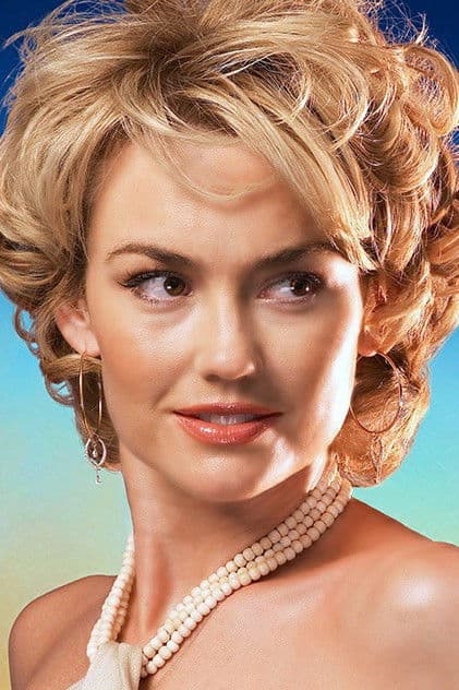 Kelly Carlson profile