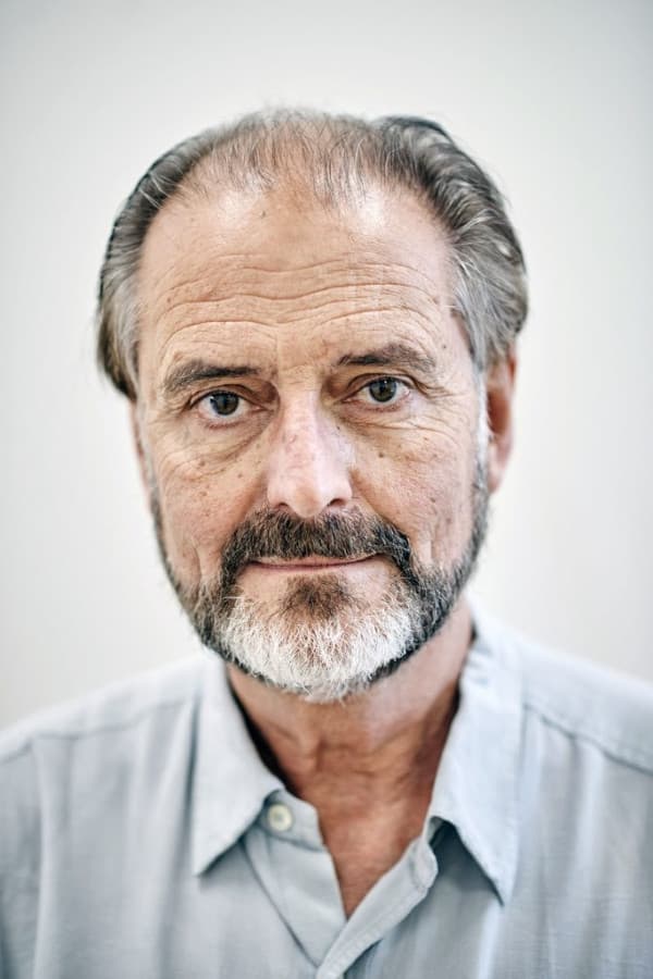 Gareth Armstrong profile