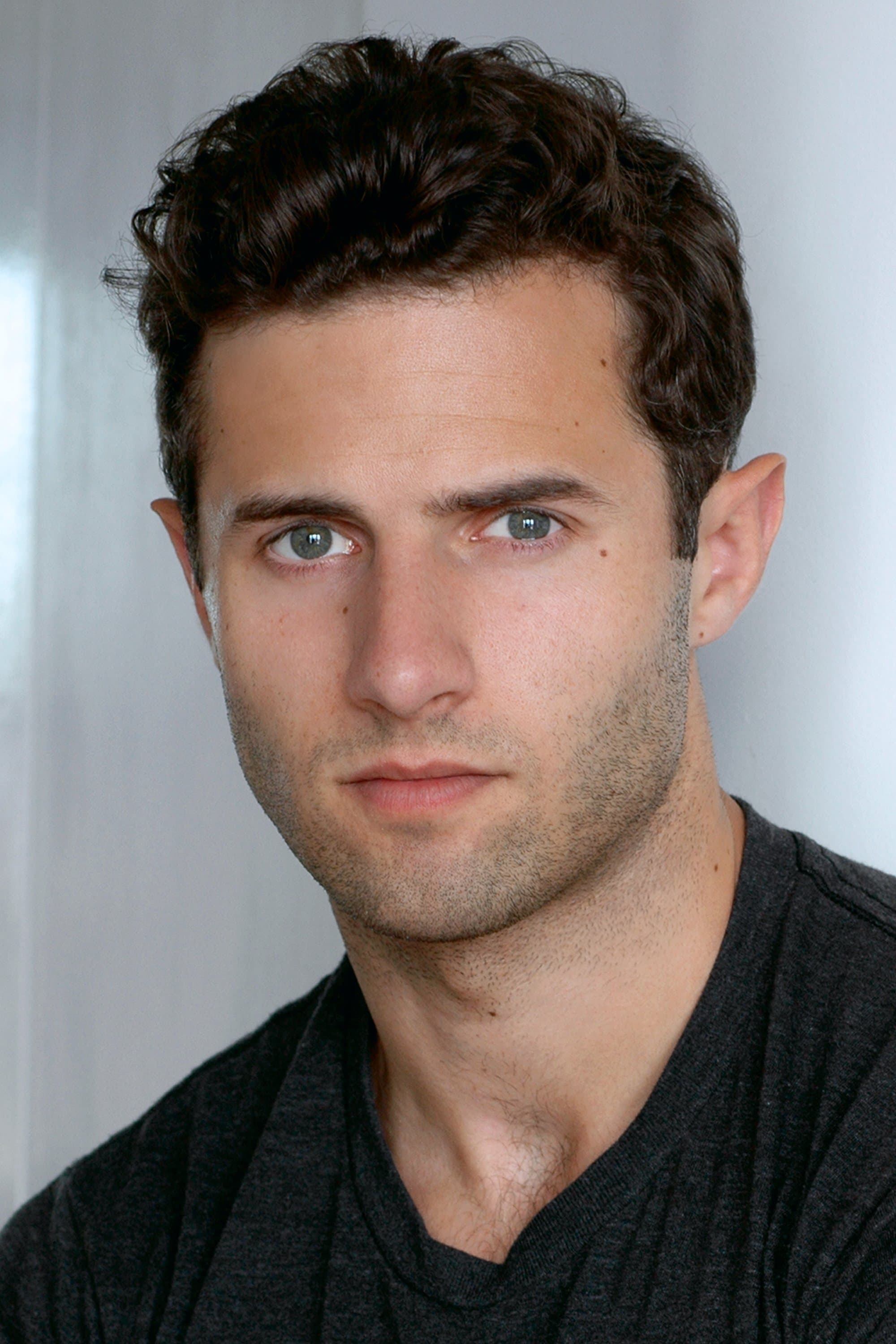 Roe Hartrampf profile