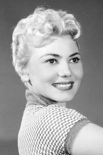 Laurie Mitchell profile