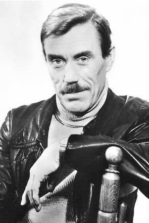 Martin Trettau profile