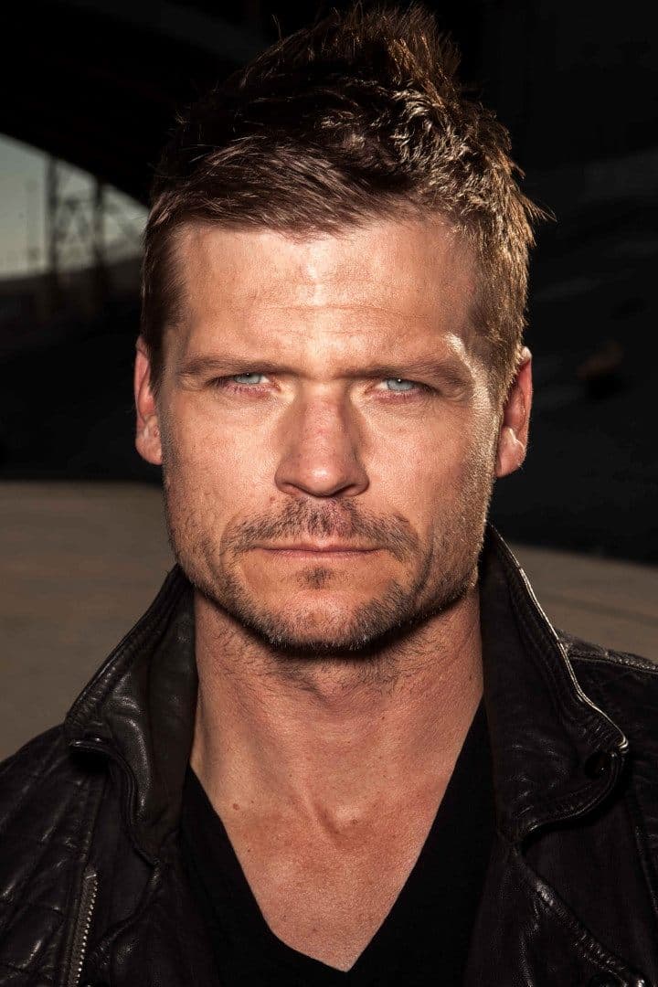 Bailey Chase profile