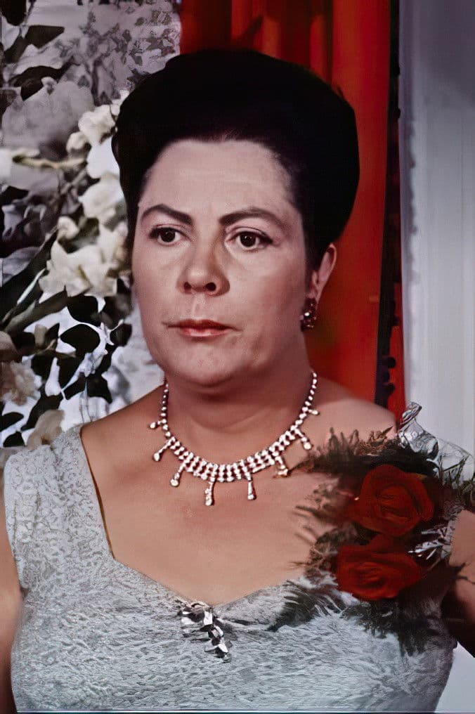 Adrienne Servantie profile