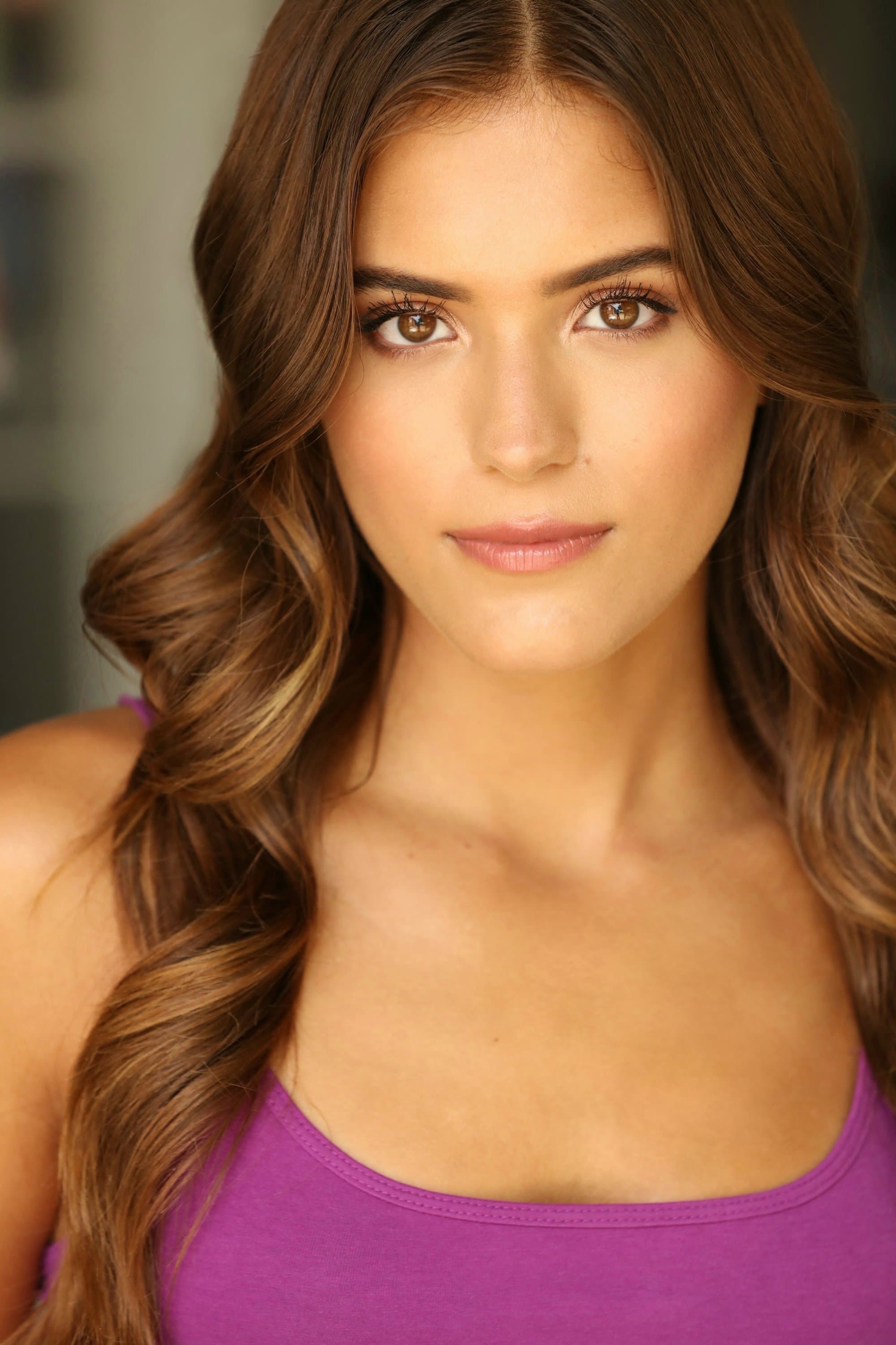 Alexandra Scott profile