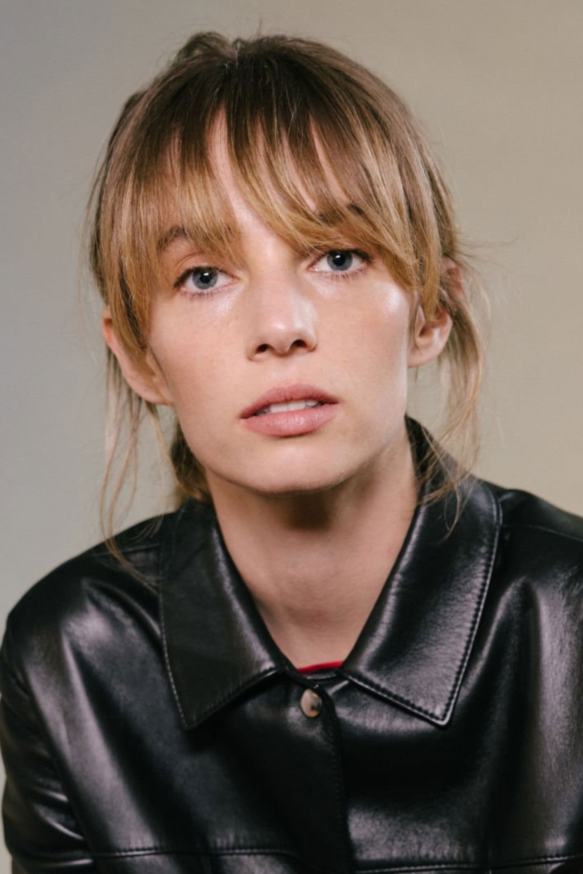 Maya Hawke profile