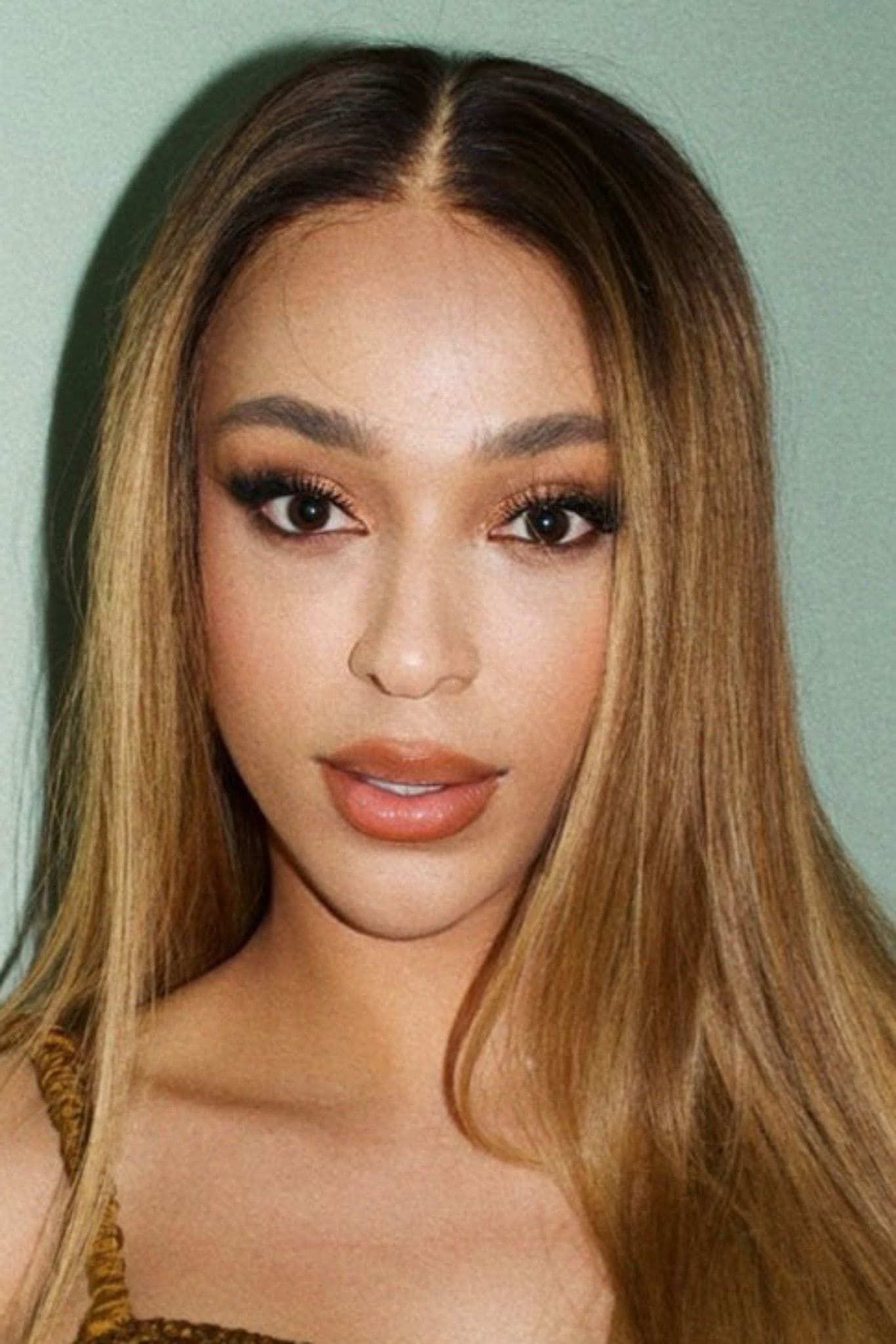 Erika Hilton profile