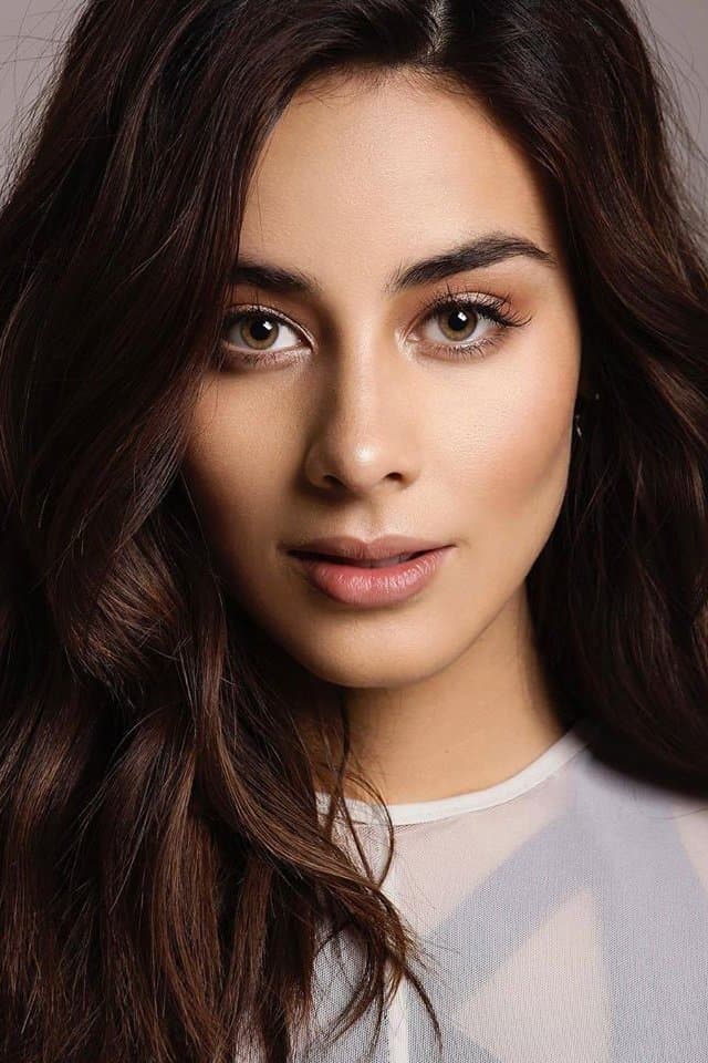 Esmeralda Pimentel profile