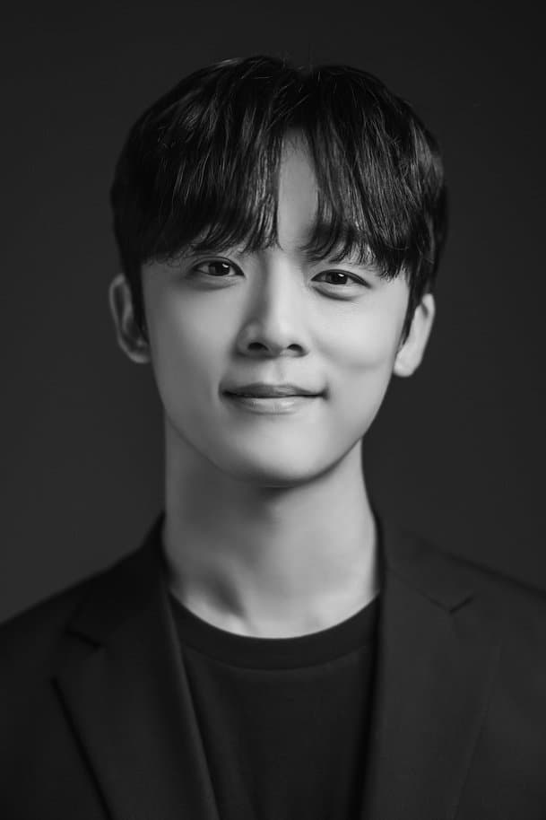 Yoon Kyung-ho profile