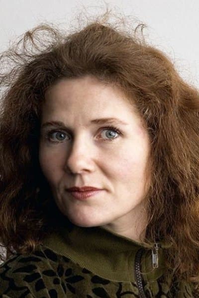 Anna Azcárate profile