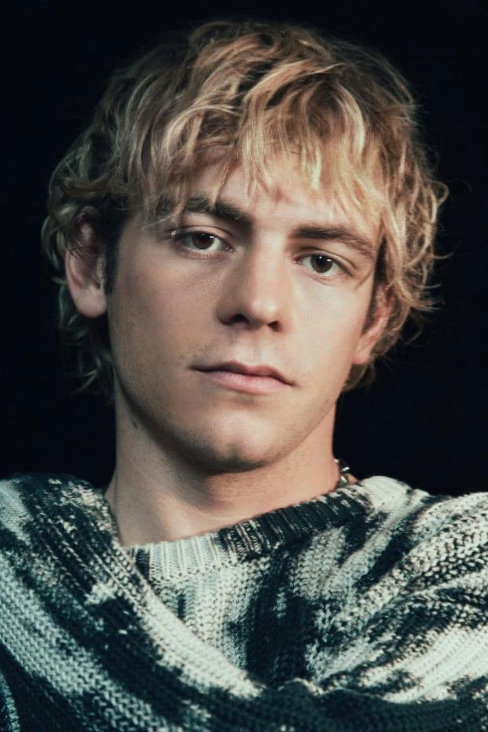 Ross Lynch profile