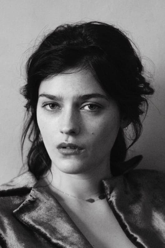 Amber Anderson profile