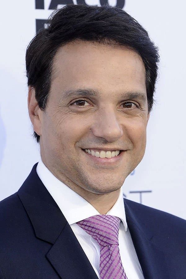 Ralph Macchio profile