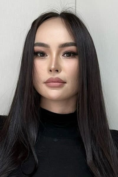 Tsetsegee Byamba profile