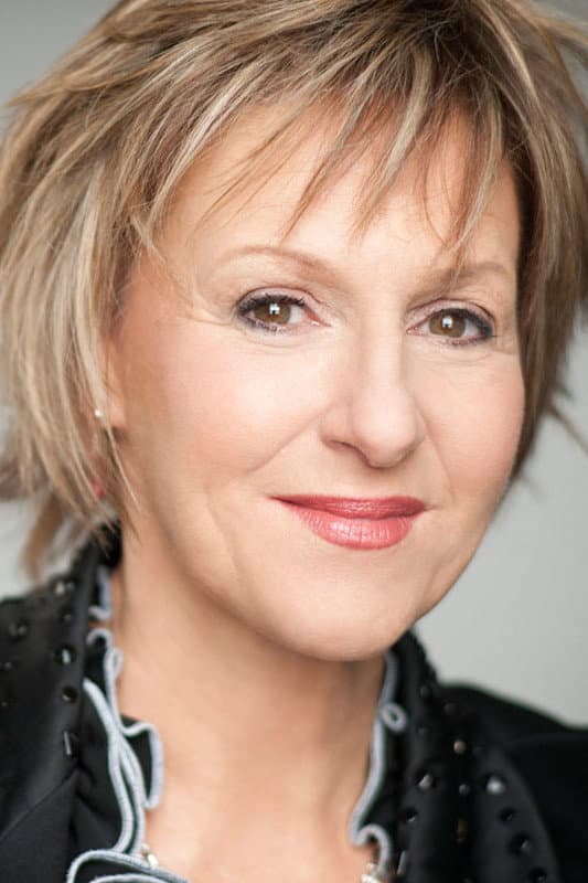 Lorraine Pintal profile