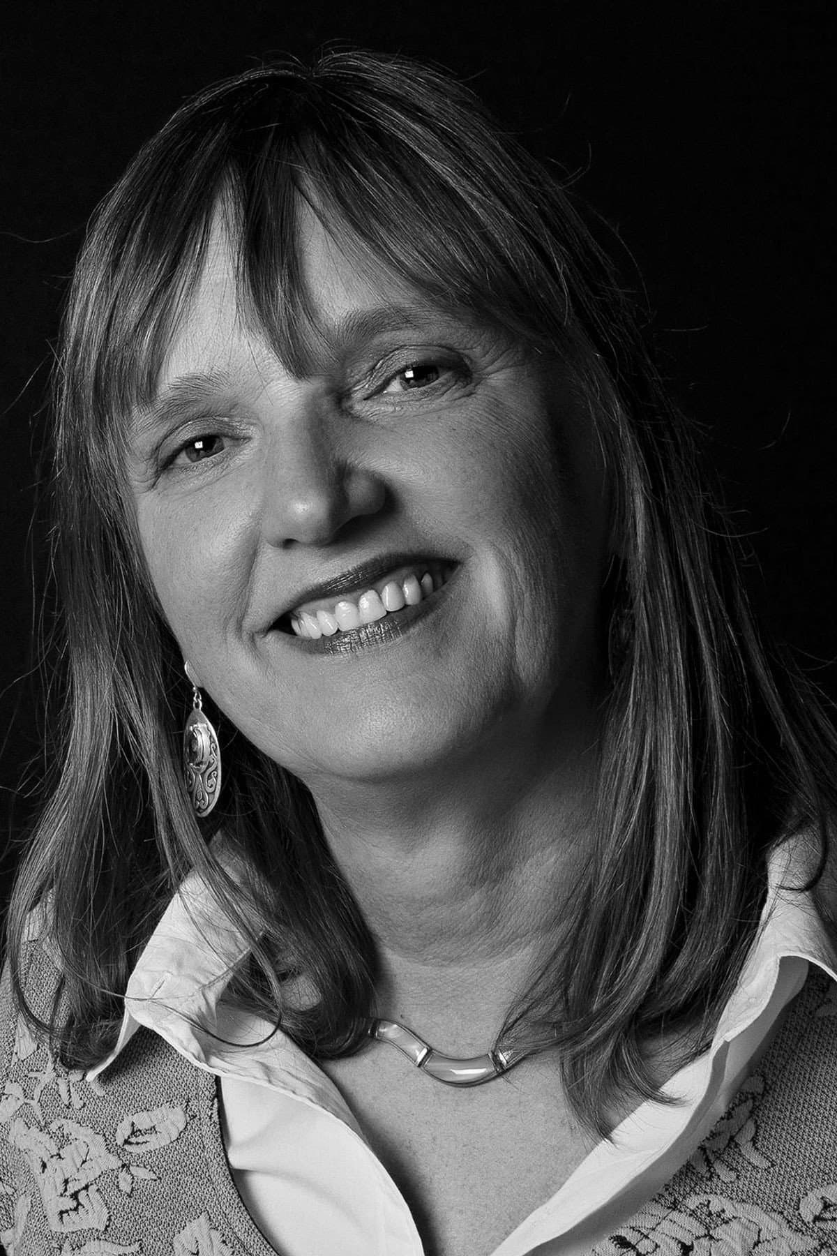 Luciana Tomasi profile