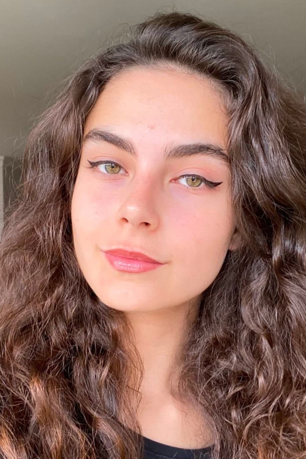 Güneş Nezihe Şensoy profile