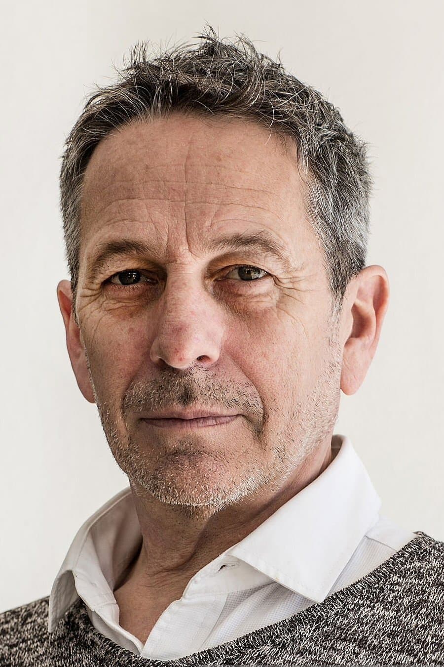 Alfredo Castro profile