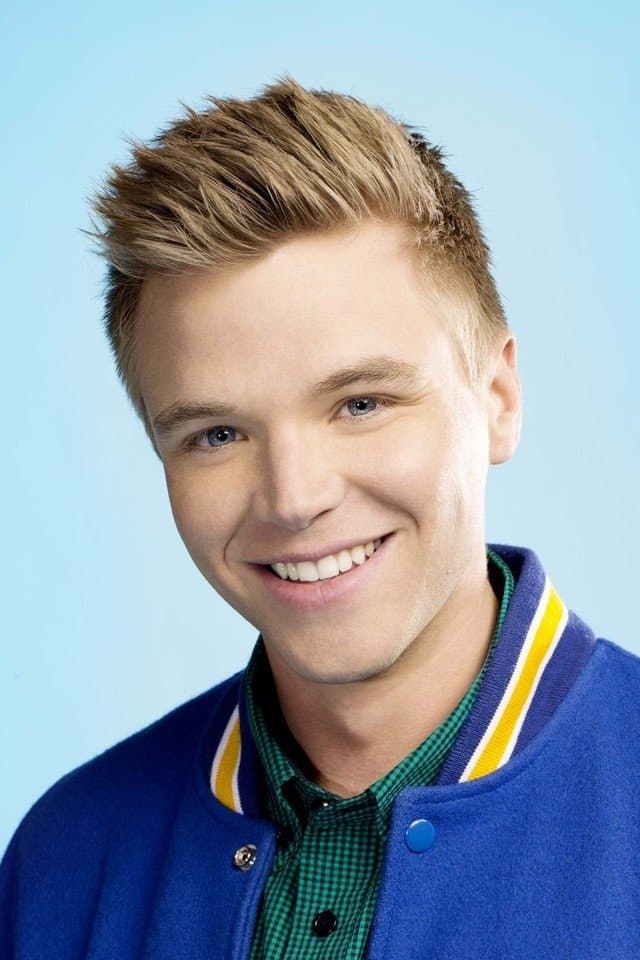 Brett Davern profile