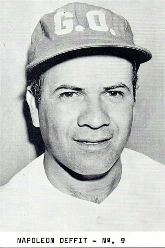 Napoleón Deffit profile