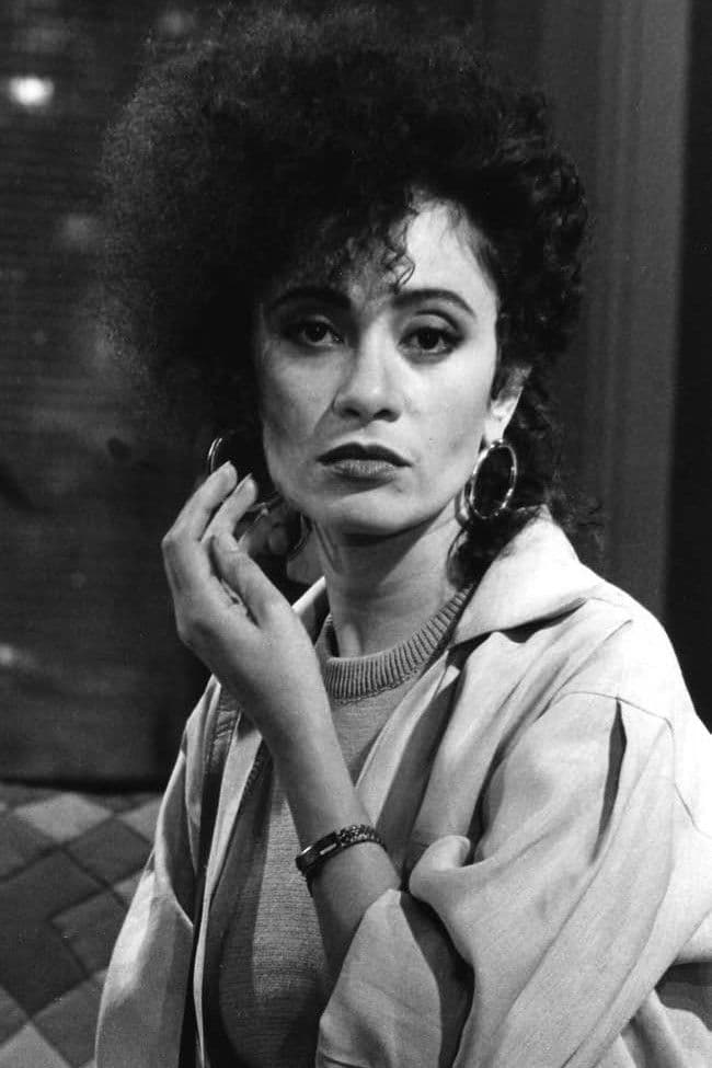 Tânia Alves profile