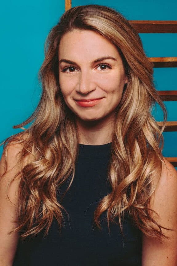 Ashley Squires profile