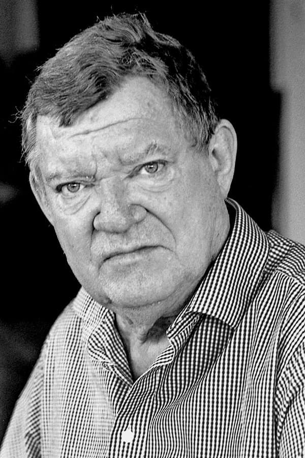 Robert Hughes profile