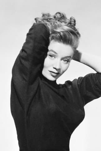 Tracey Roberts profile