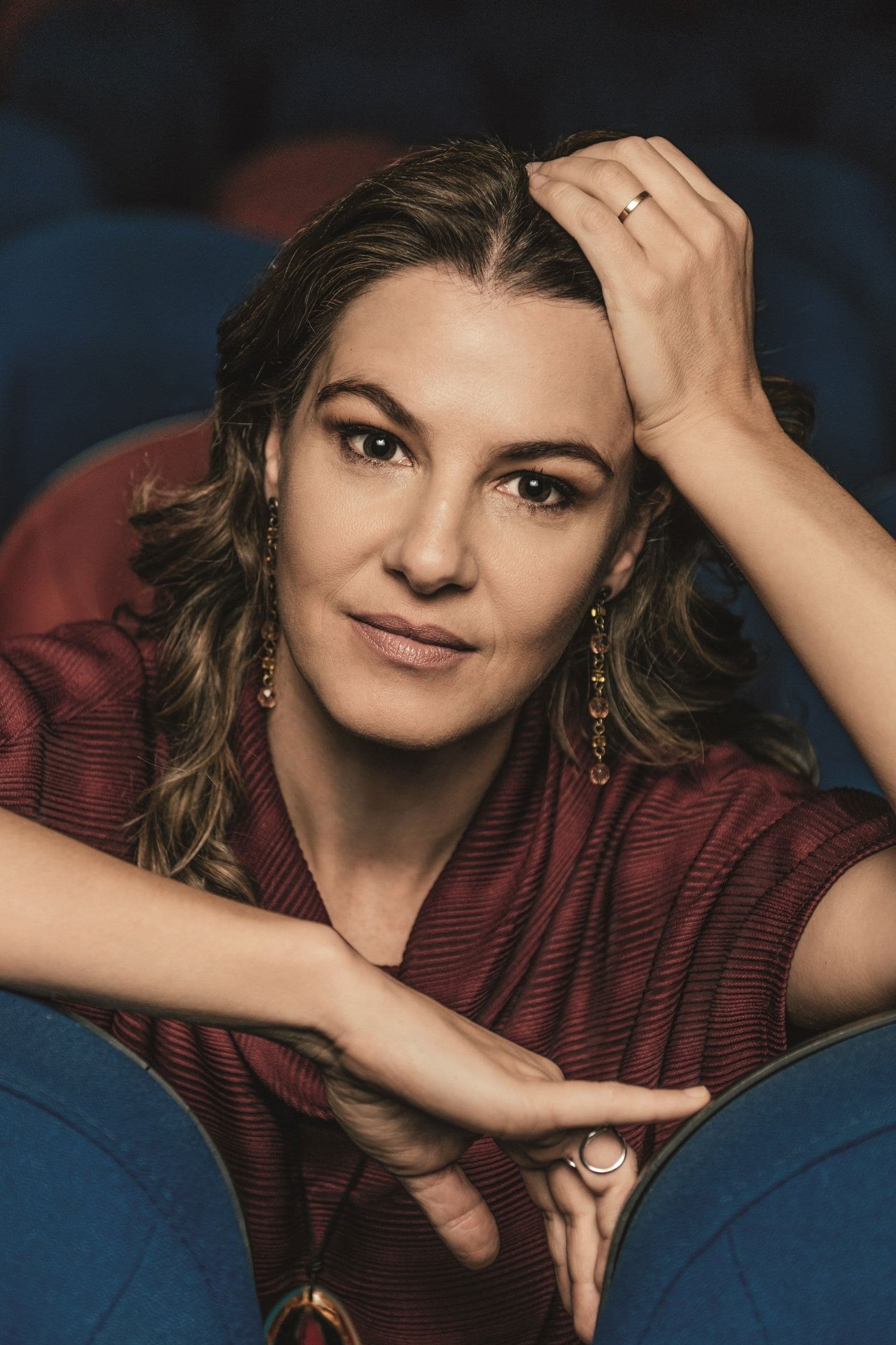 Estela Renner profile