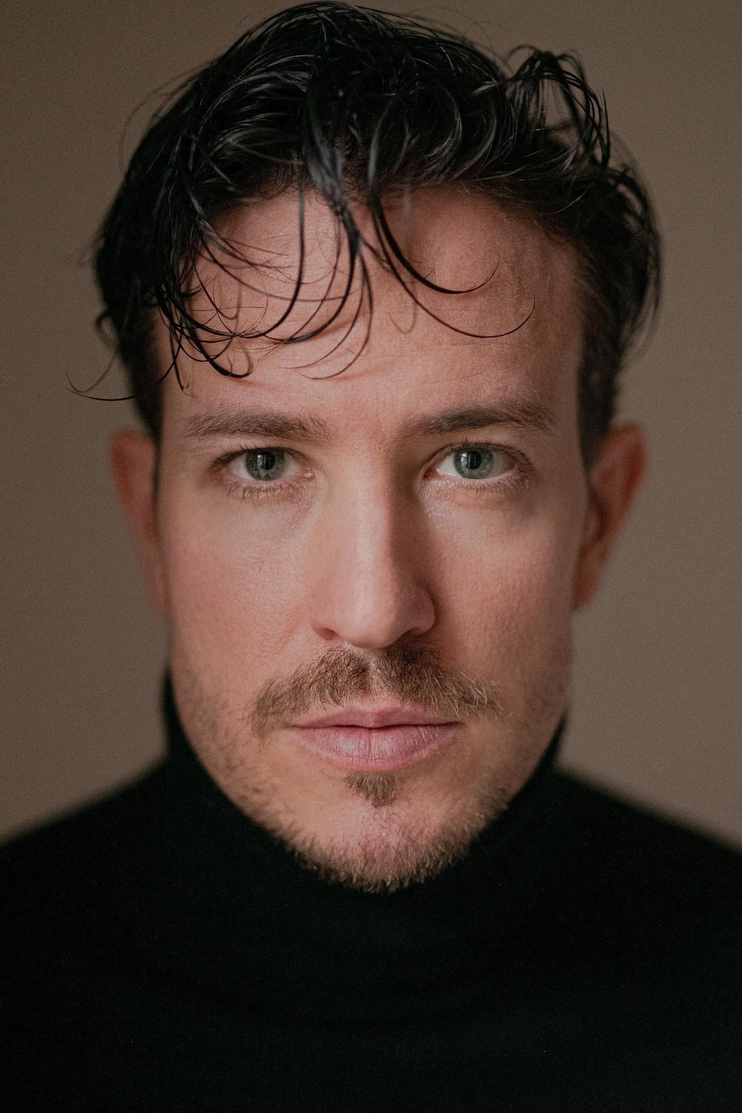 Léon Schröder profile