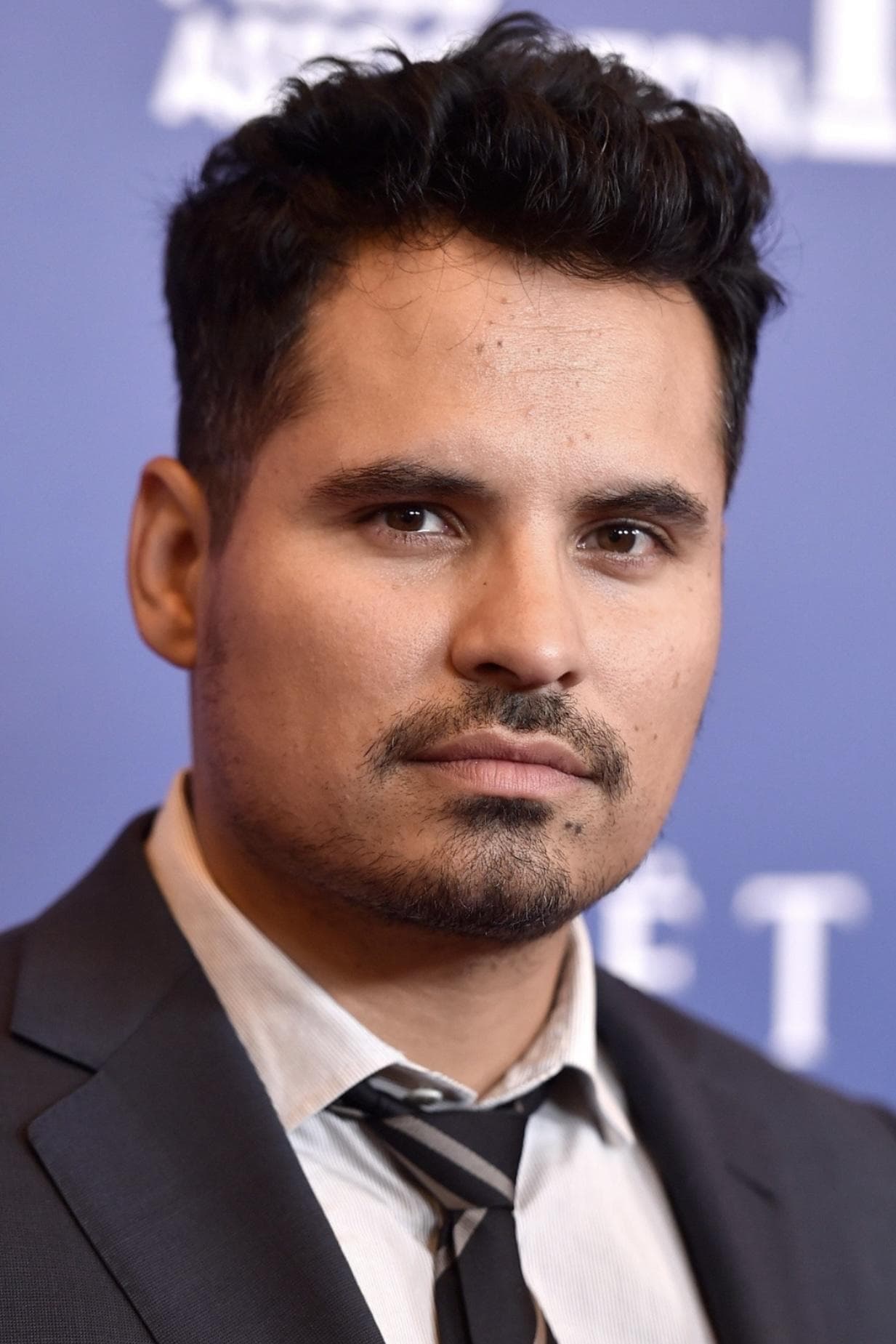 Michael Peña profile