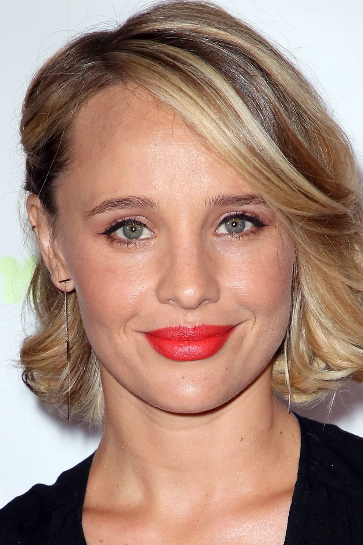 Natasha Loring profile