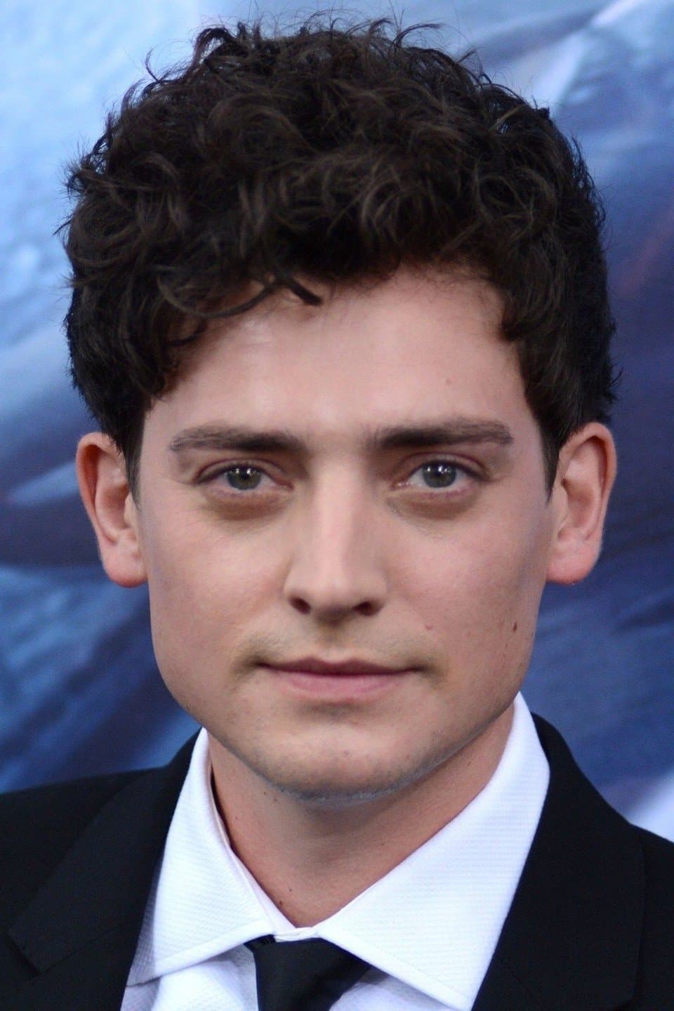 Aneurin Barnard profile