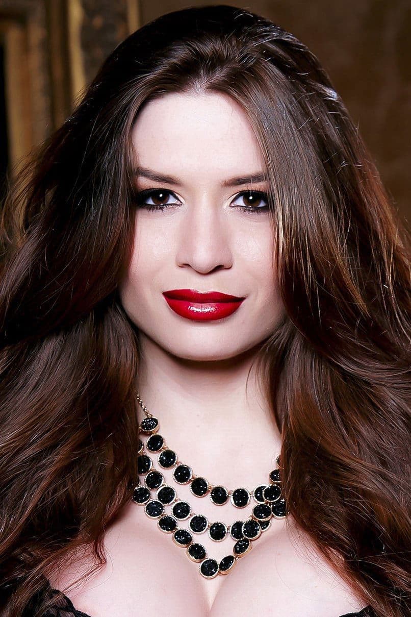 Veronica Vain profile