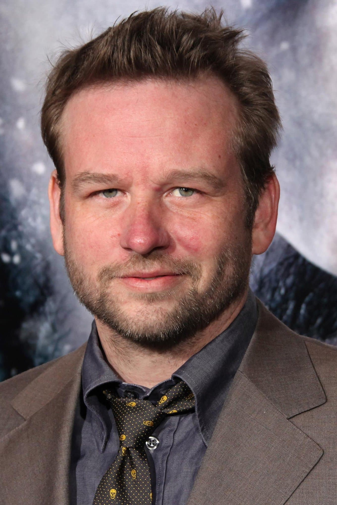Dallas Roberts profile