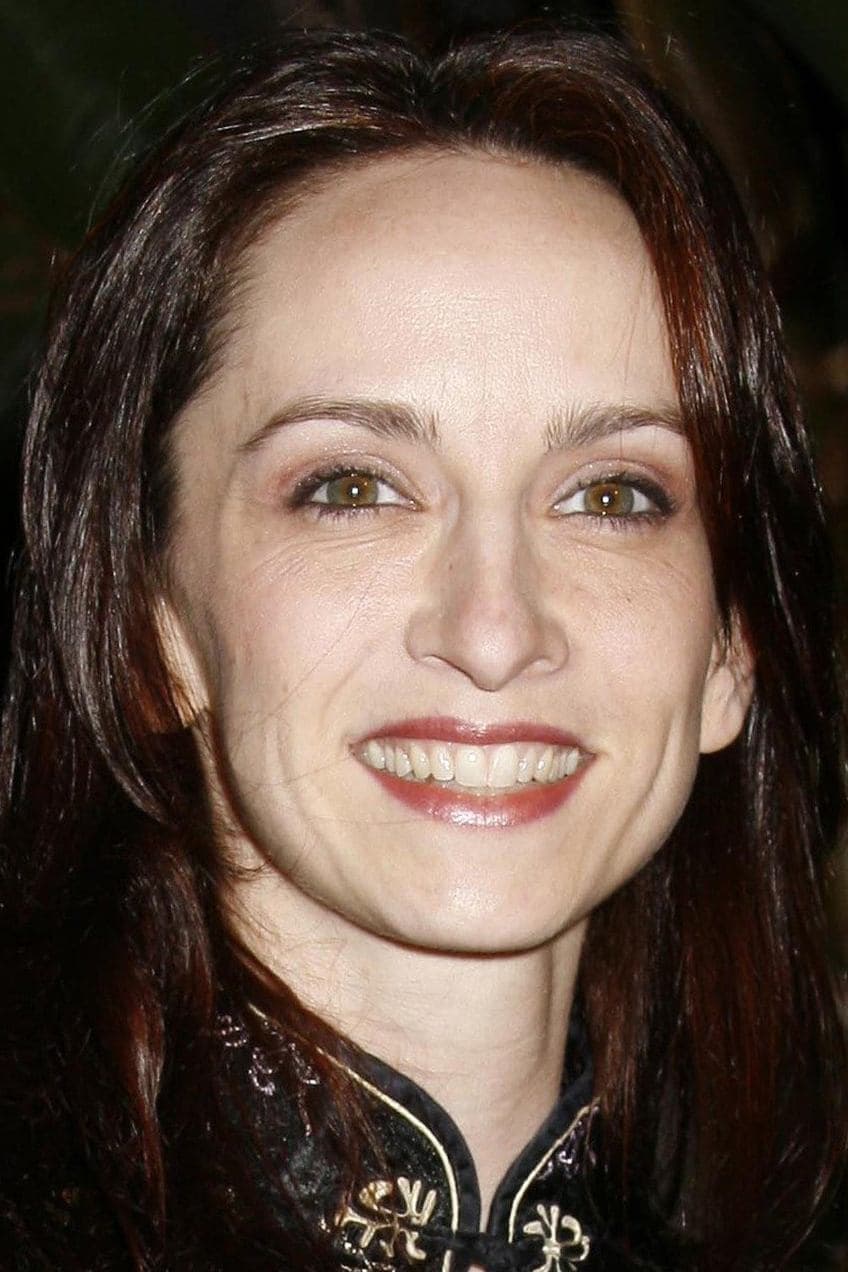 Eliza Schneider profile