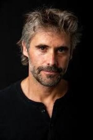 Guillermo Gil profile