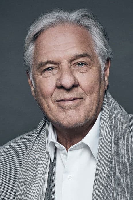 Pierre Curzi profile