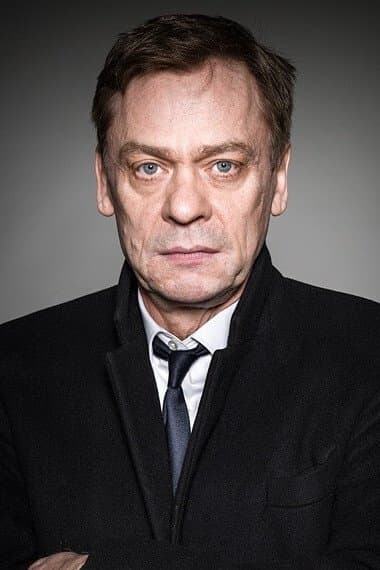 Sylvester Groth profile