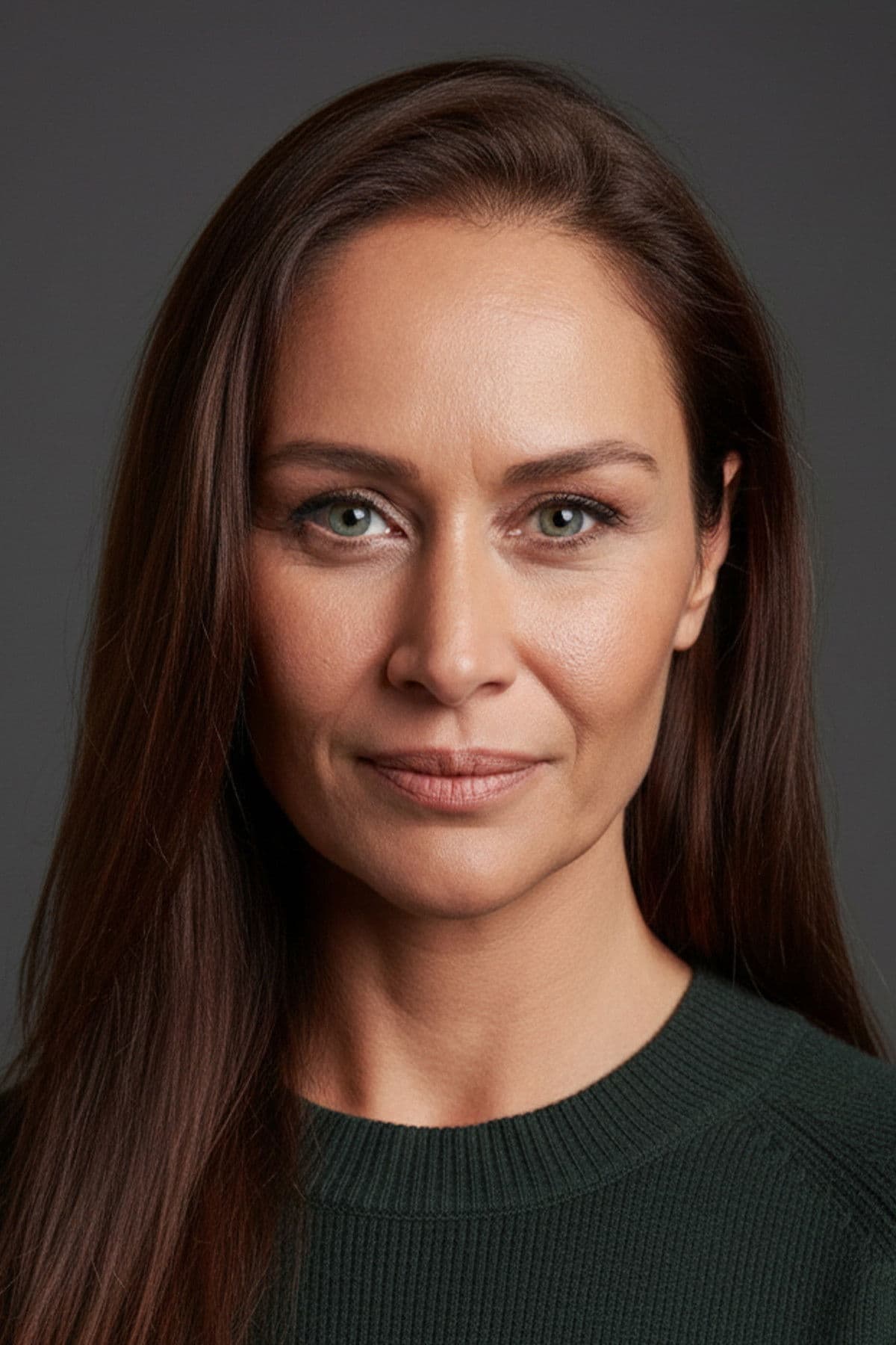 Neslihan Acar profile