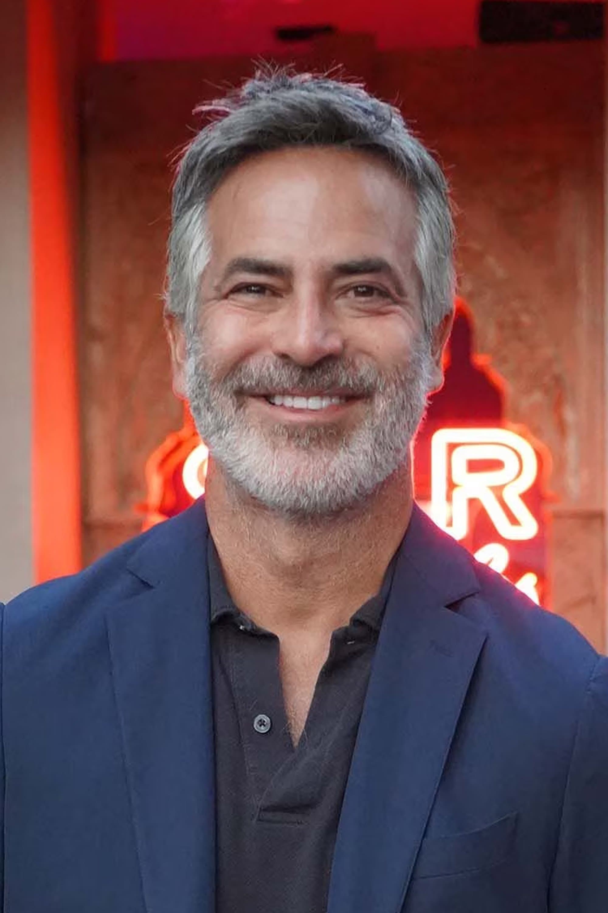 Guillermo Zapata profile