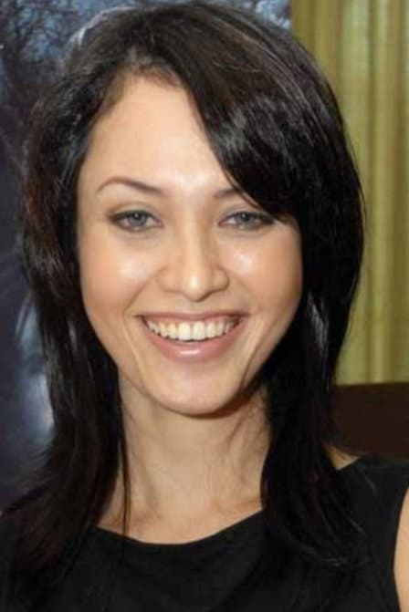 Laura Antoinette profile