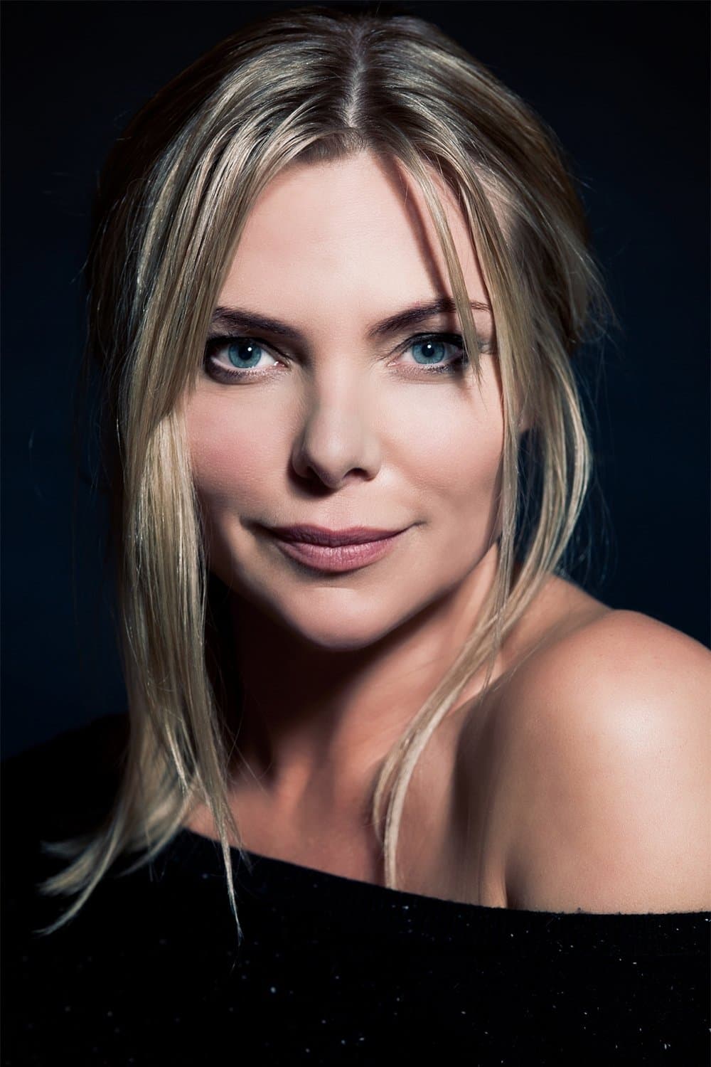 Samantha Womack profile