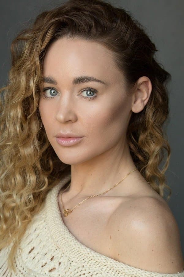 Kelly Rian Sanson profile