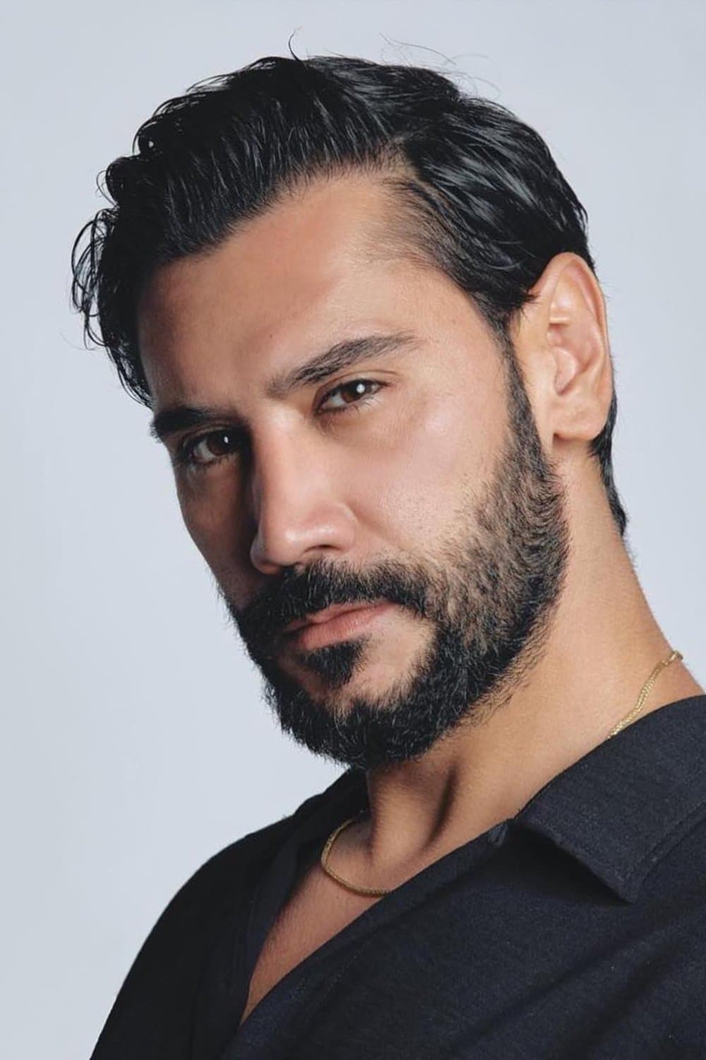 Uğur Güneş profile