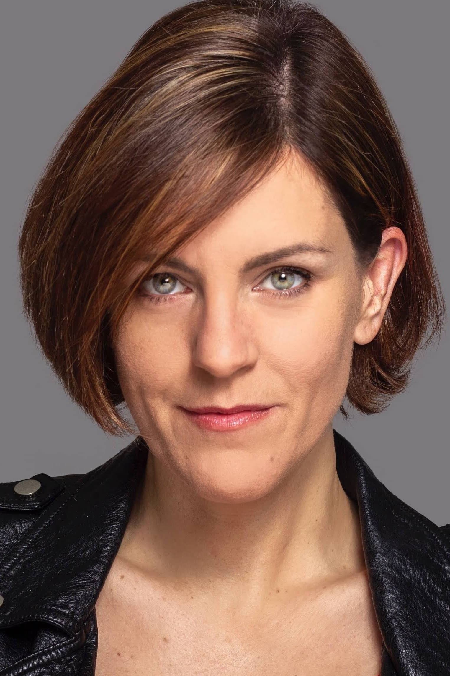 Anna Carvalho profile