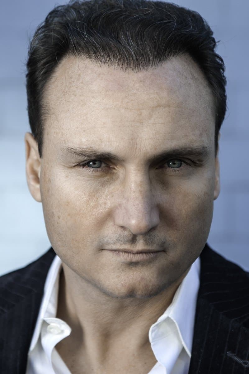 Charlie Sara profile