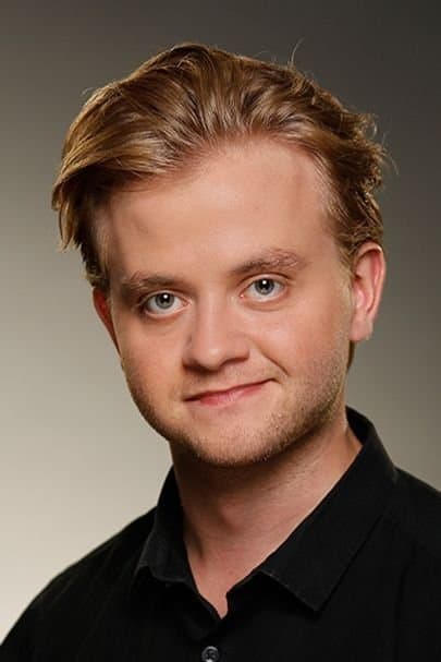 Vitalii Azhnov profile