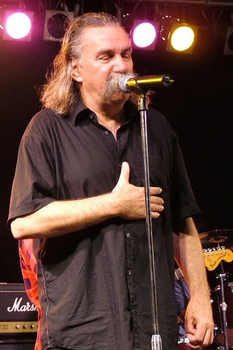 Lóránt Schuster profile